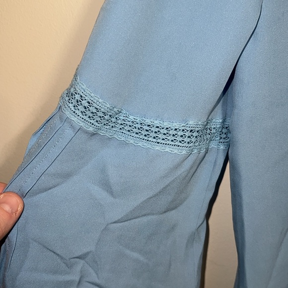 Ellie Tahari Orion pleated silk blouse - Picture 8 of 9